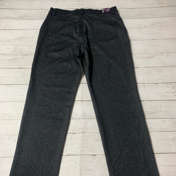 Gloria Vanderbilt Gray Print Amanda Sz. 10 - Picture 7 of 8